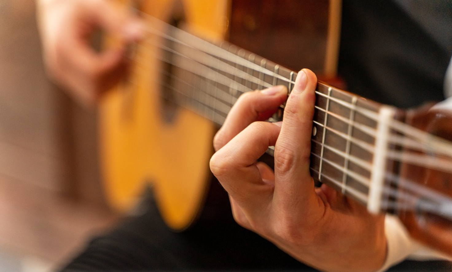 Cách Chuyển Hợp Âm Nhanh và Mượt Mà Cho Người Mới 2 Hướng dẫn cách chuyển hợp âm guitar nhanh, đúng cách - Nhạc cụ Minh Phụng - Minh Phụng Music