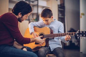 Học phí lớp dạy đàn guitar bao nhiêu tiền? - Shop Bán Đàn Guitar (Ghi Ta)  Rẻ và Đẹp Tại Hồ Chí Minh