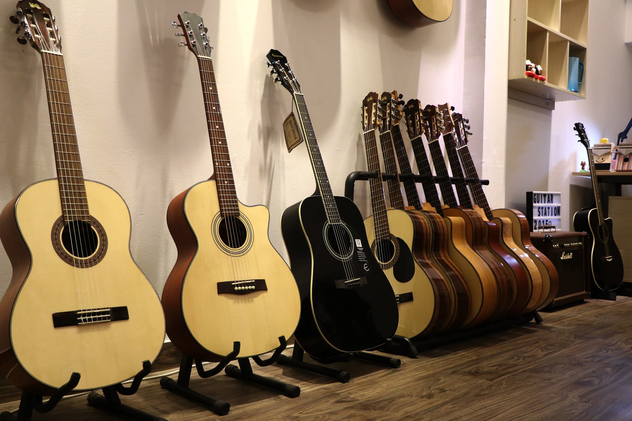 Hướng Dẫn Chọn Mua Đàn Guitar Cho Người Mới Bắt Đầu 3 Hướng Dẫn Mua Đàn Guitar Cho Người Mới Tập Chơi