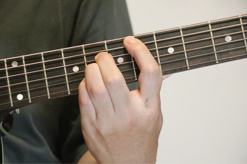 Hướng Dẫn Tự Học Đàn Guitar Tại Nhà Cho Người Mới 2 Tổng hợp kiến thức về 8 hợp âm cơ bản guitar | C-FLY MUSIC