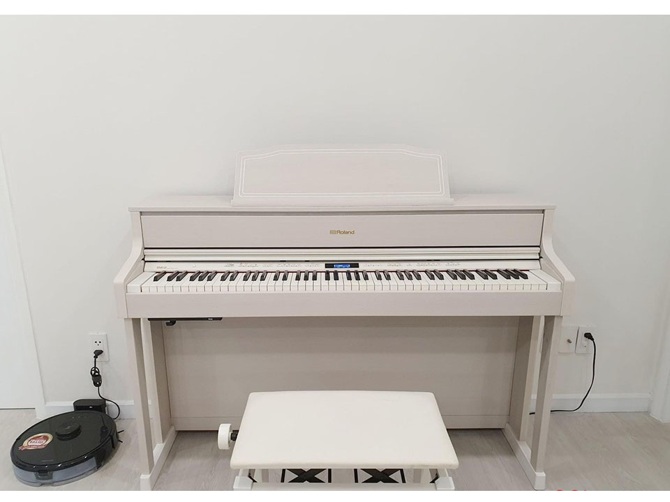 Tư Vấn Chọn Thương Hiệu Piano Điện Tốt Nhất Hiện Nay 2 Đàn piano điện Roland HP-605 | Bàn phím gỗ cao cấp
